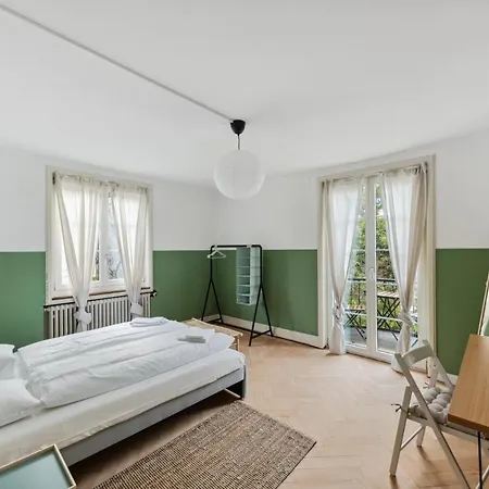 Centrally Located House With Garden * Zürich