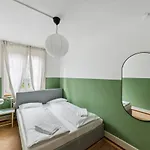 Semesterbostad Centrally Located House With Garden