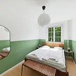 Centrally Located House With Garden *