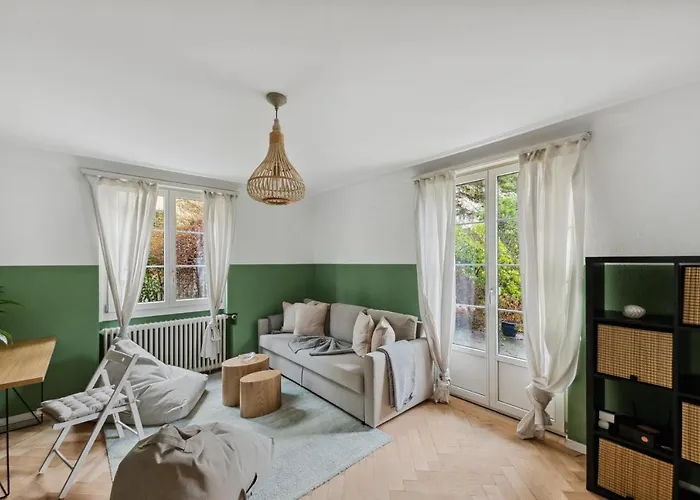 Centrally Located House With Garden زيورخ