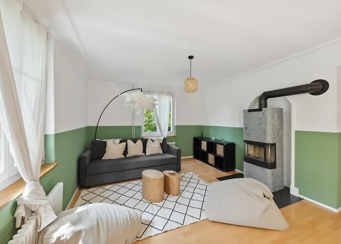 Centrally Located House With Garden بيت للعطل زيورخ