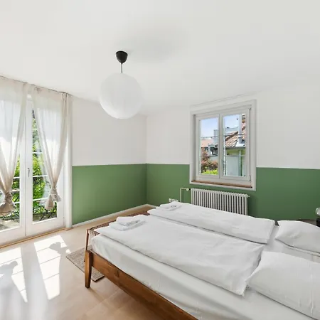 Ferienhaus Centrally Located House With Garden Zürich