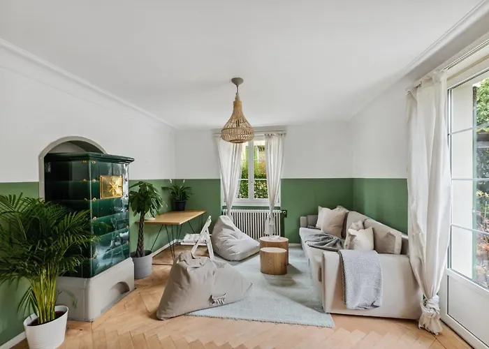 Centrally Located House With Garden *