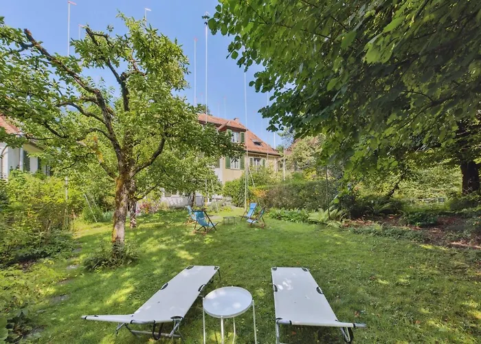 別荘 Centrally Located House With Garden