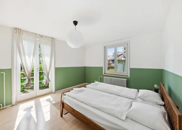 別荘 Centrally Located House With Garden チューリッヒ