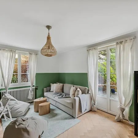 Centrally Located House With Garden Zurigo